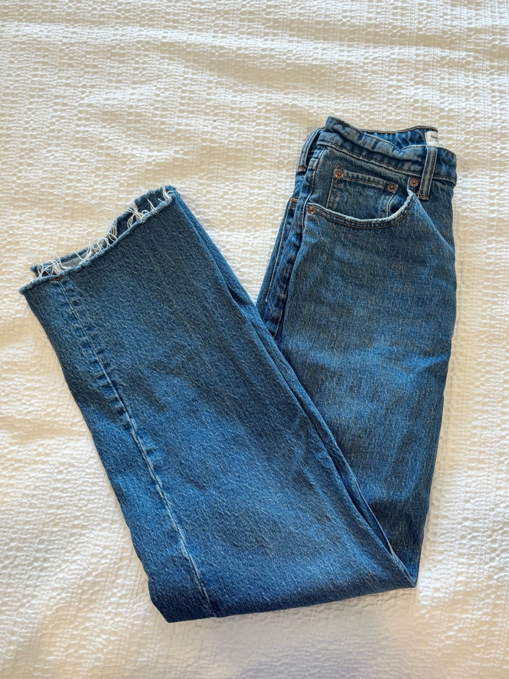 Abercrombie High Rise 90s Relaxed Jean - 26 Short - Curve Love - Dark Wash